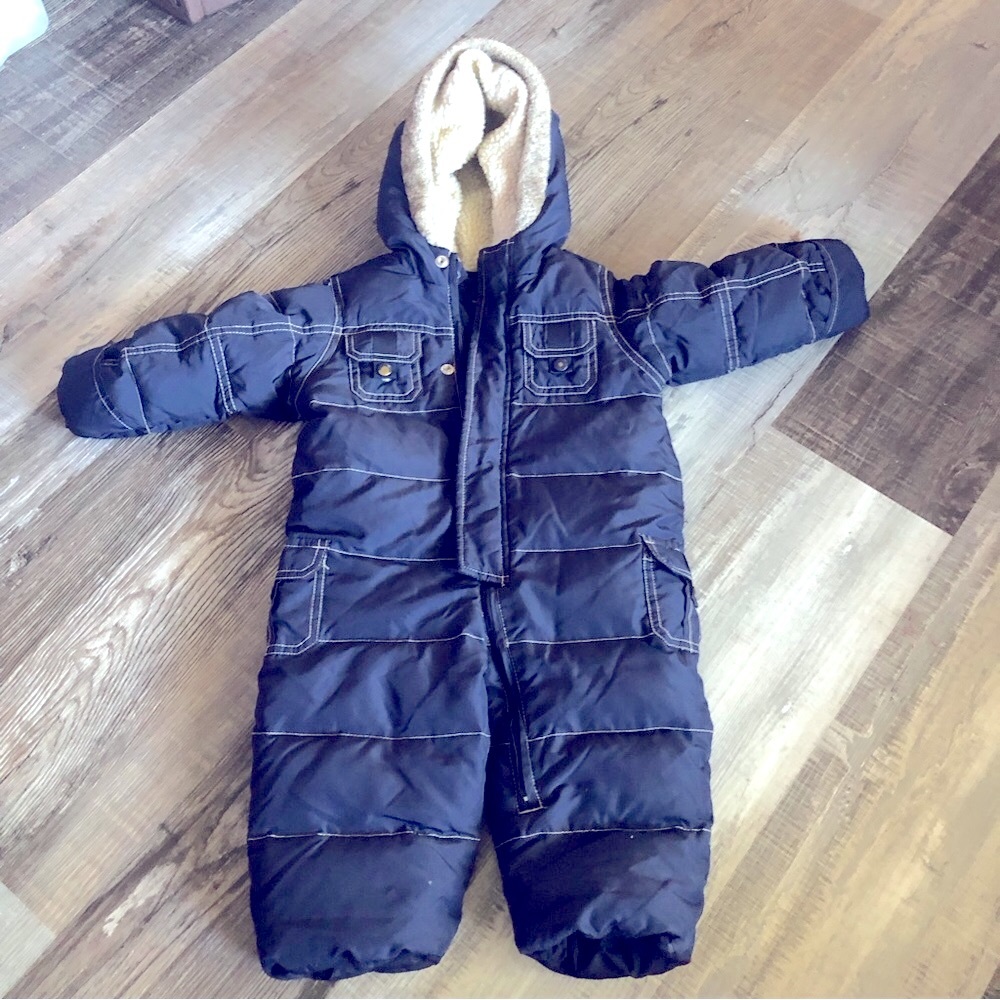 Gap down filled bay snowsuit one piece size 6-12 months